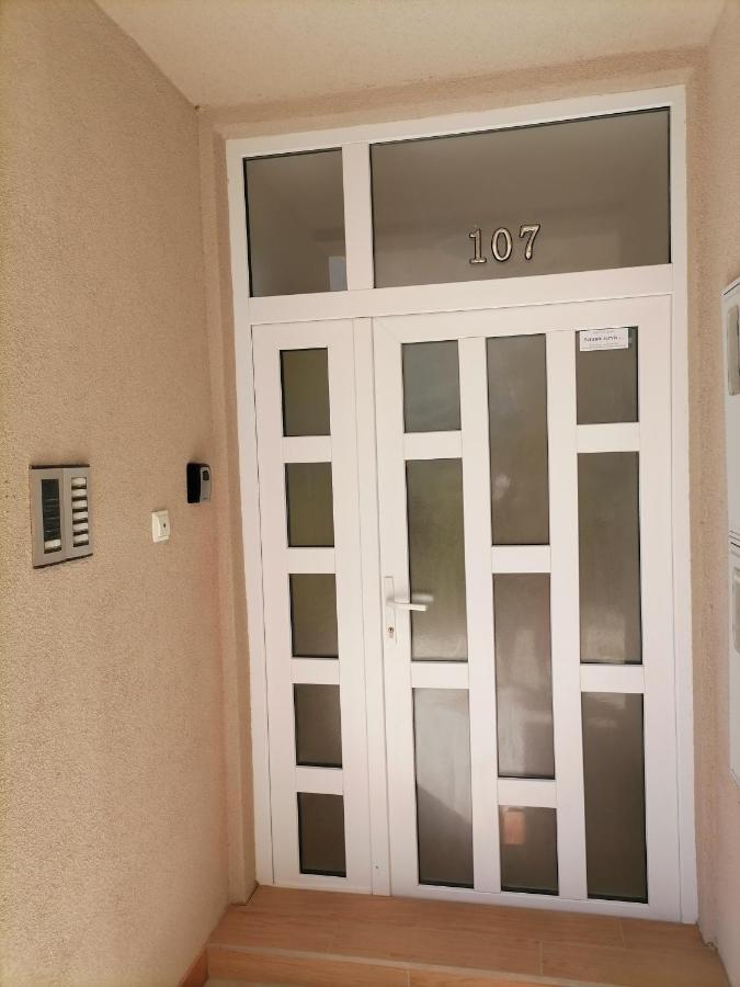 Apartment Nano-Maris Novalja Eksteriør bilde